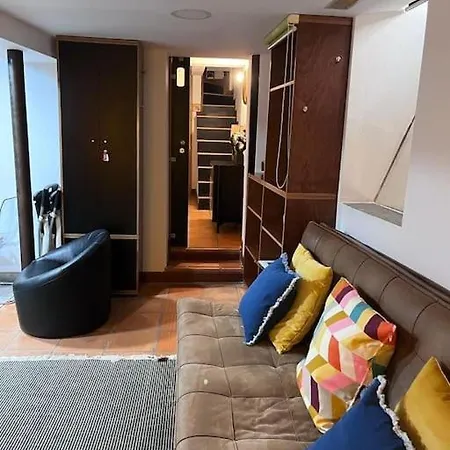 Apartment Cozy Duplex Principe Real Lisbon